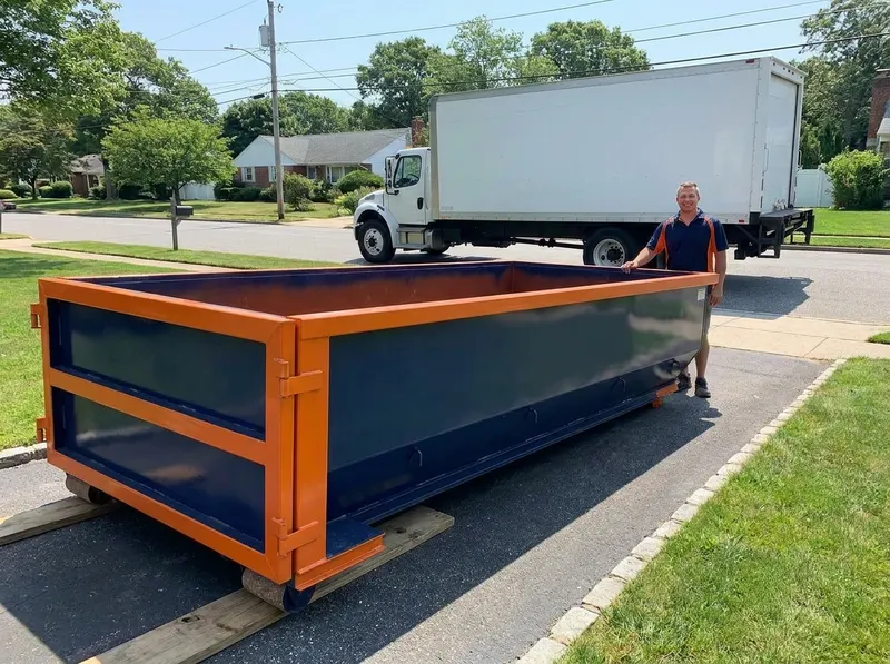 Rubber Wheel Dumpster Rental in Hampton Bays, NY